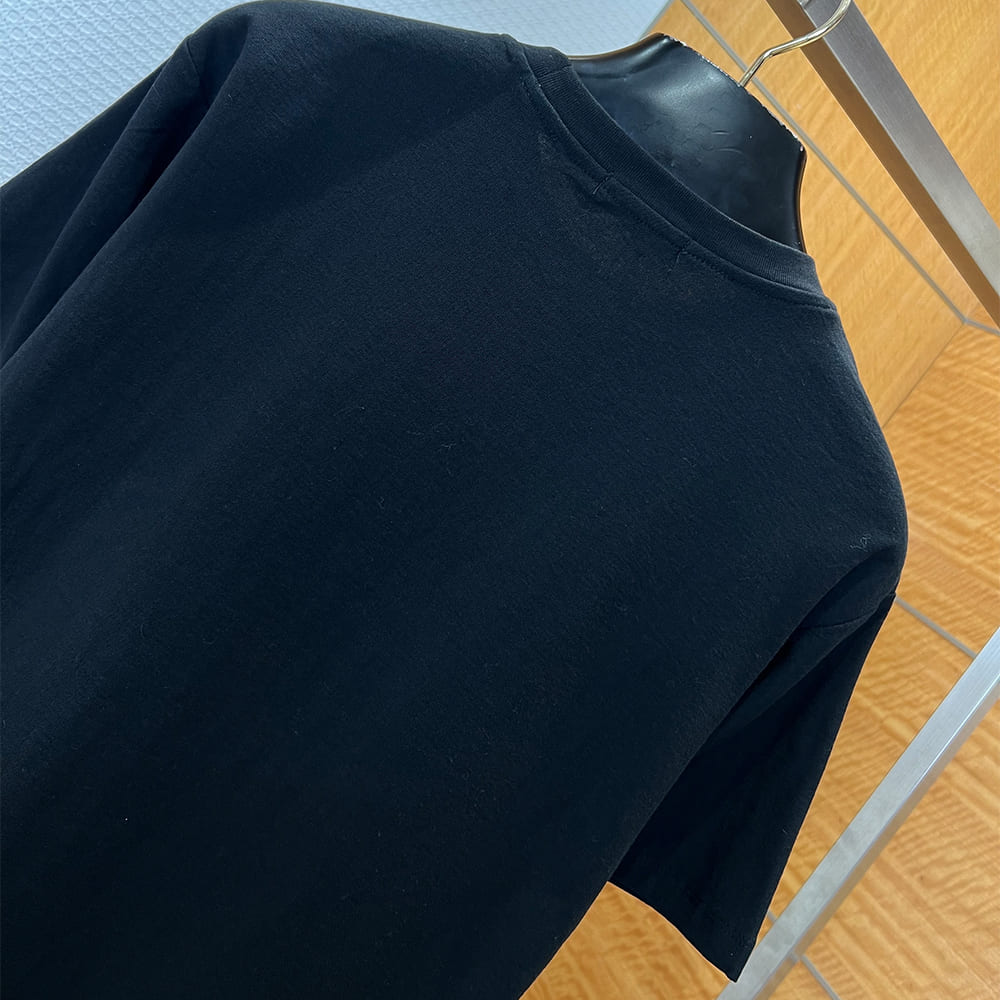 Pra*a UNISEX SHIRT(size:S|M|L|XL)