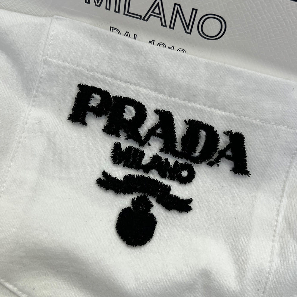 Pra*a UNISEX SHIRT(size:S|M|L|XL)