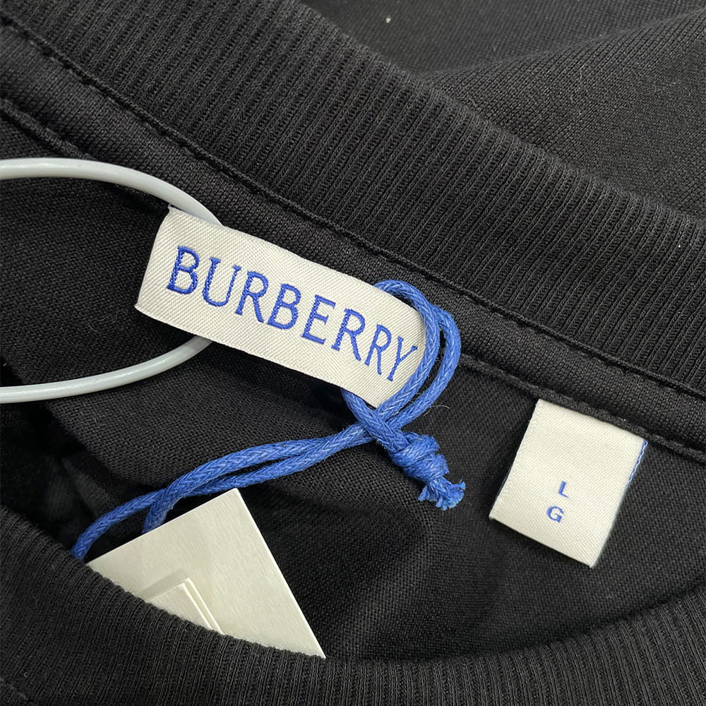 Bv*b*rry UNISEX SHIRT(size:S|M|L|XL)