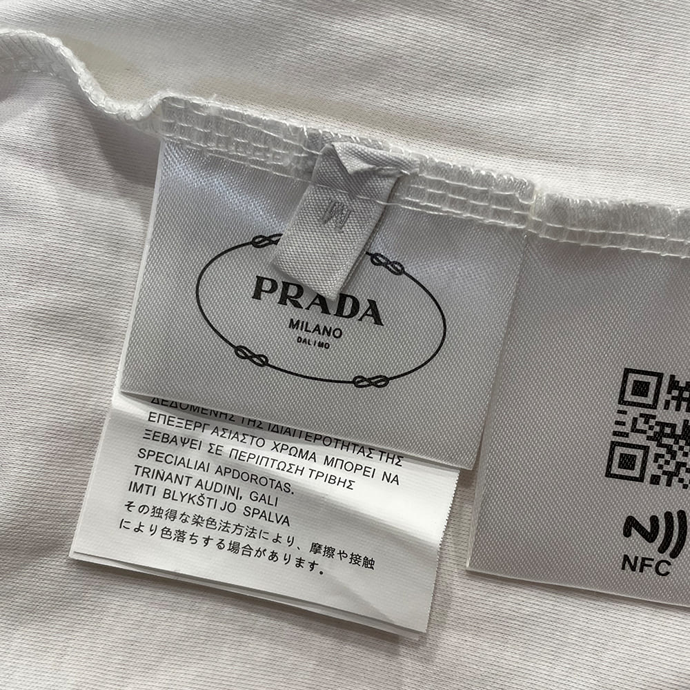 Pra*a UNISEX SHIRT(size:S|M|L|XL)