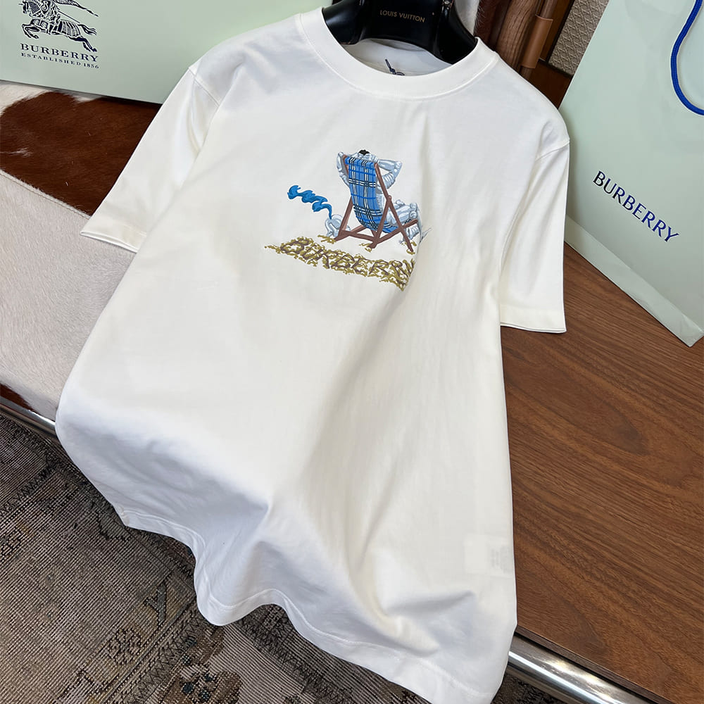 Bv*b*rry UNISEX SHIRT(size:XS|S|M|L)