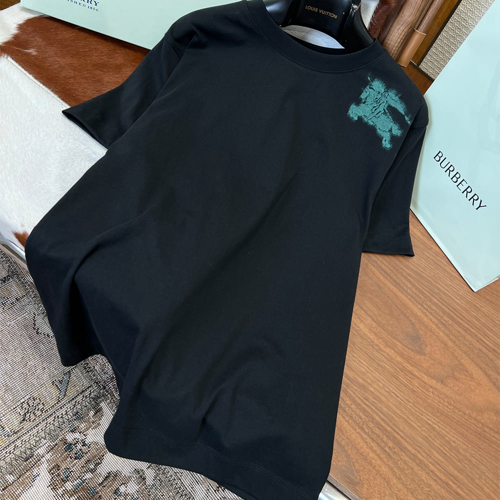 Bv*b*rry UNISEX SHIRT(size:S|M|L|XL)