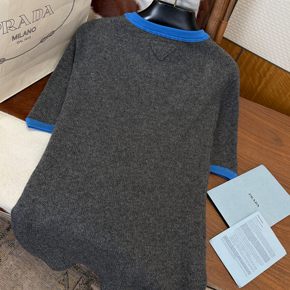 Pra*a UNISEX SHIRT(size:S|M|L|XL)