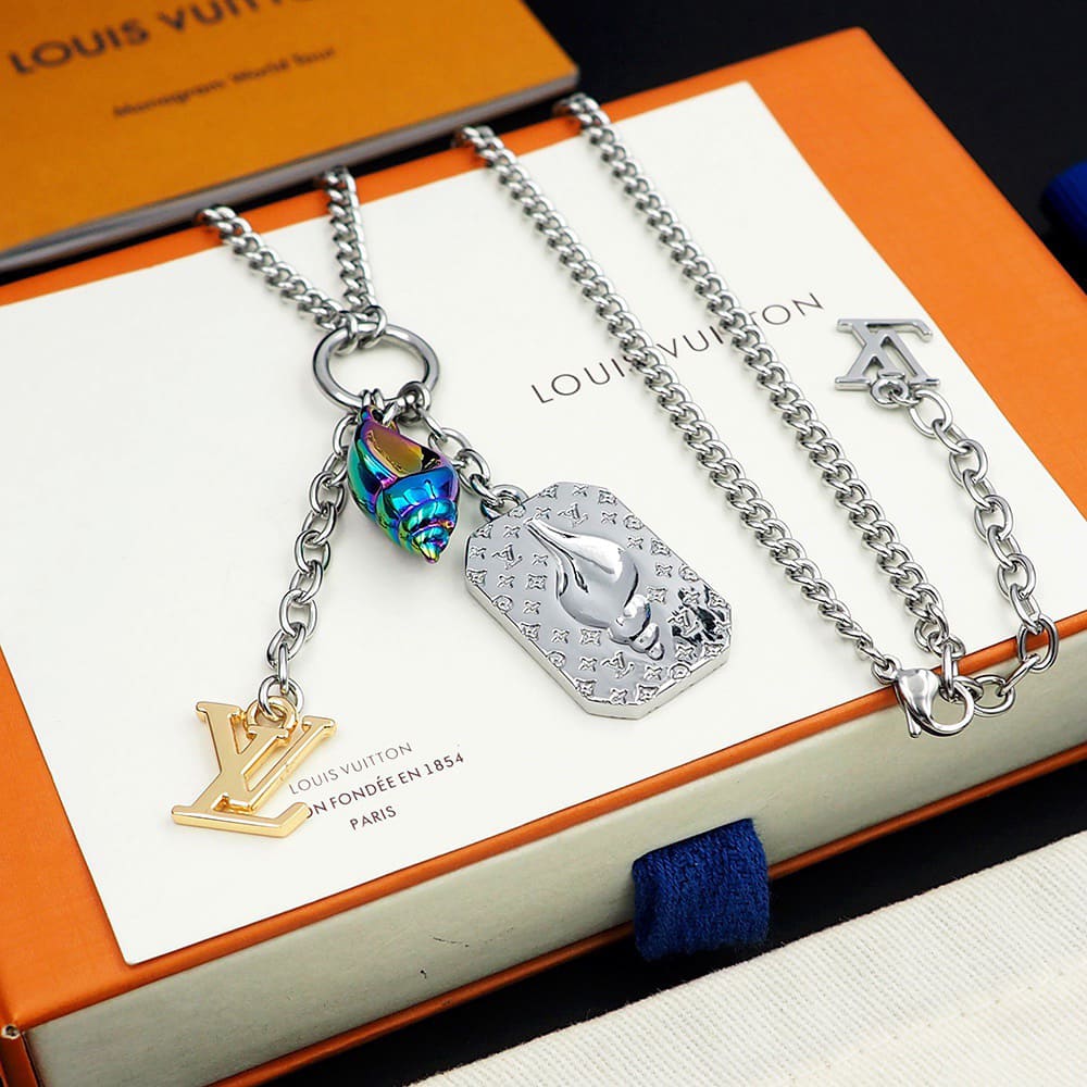 LV SHELL Necklace