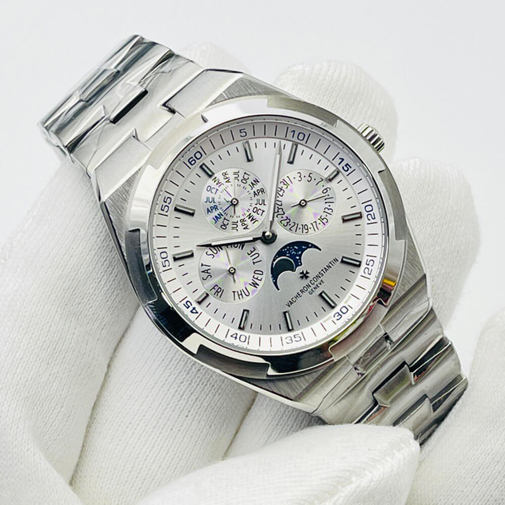 Vacheron C0nstan1n Overseas Chronograph