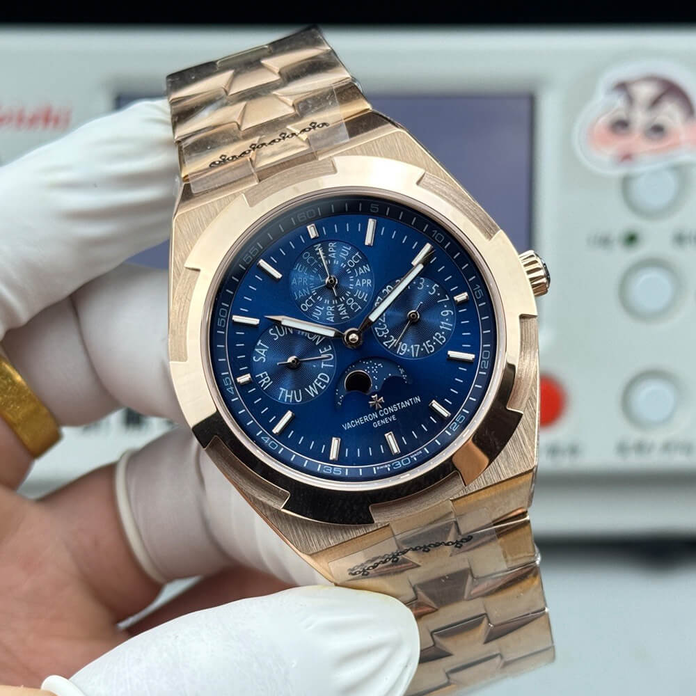 Vacheron C0nstan1n Overseas Chronograph
