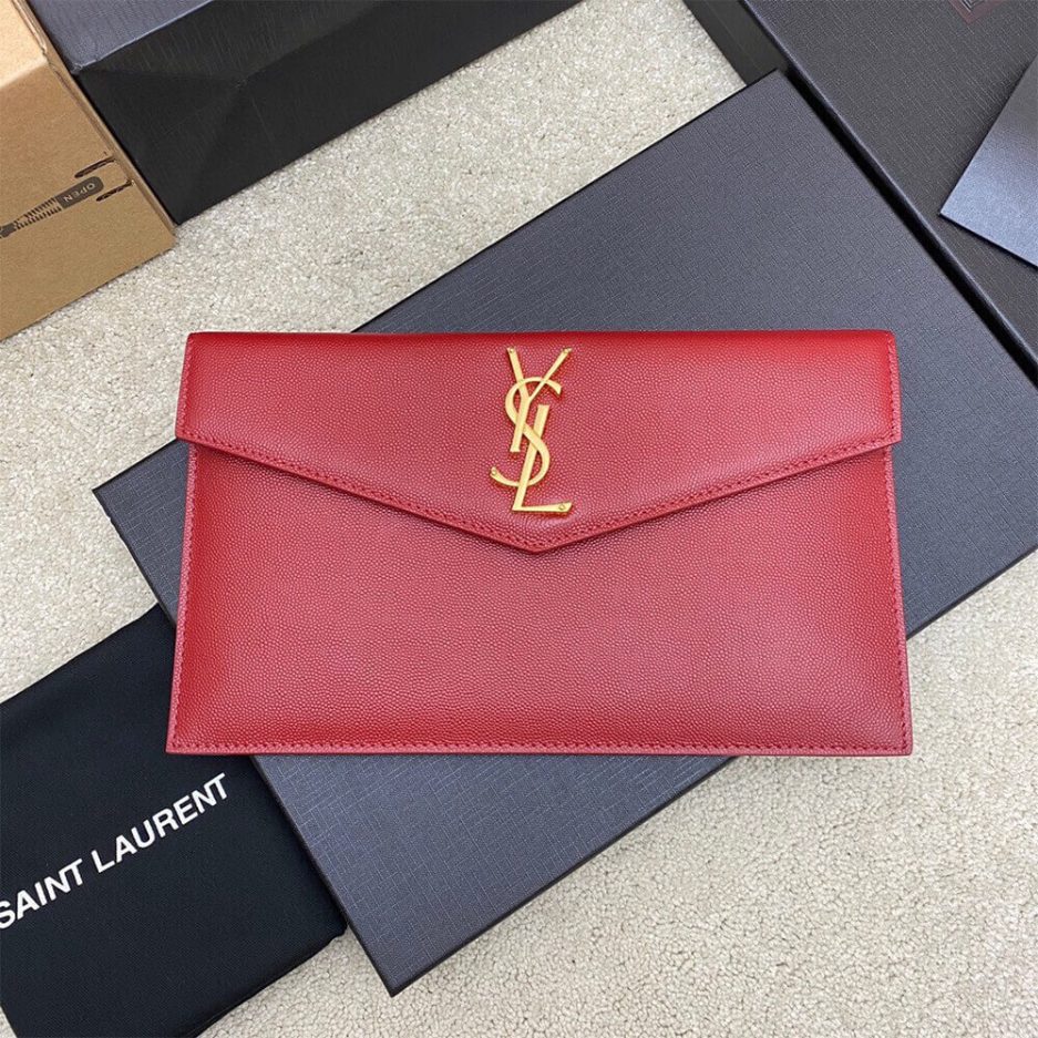 Y51 UPTOWN POUCH IN GRAIN DE POUDRE EMBOSSED LEATHER