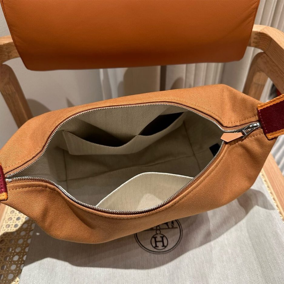 H**me5 toiletery bag