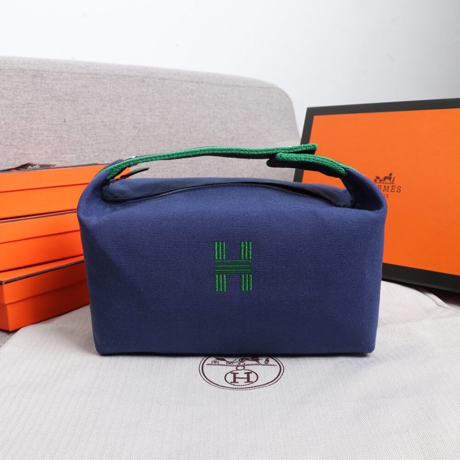 H**me5 toiletery bag