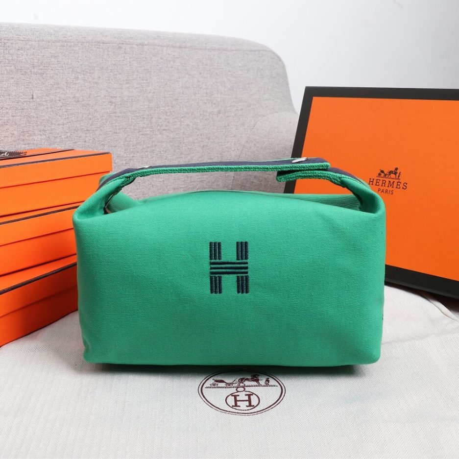 H**me5 toiletery bag