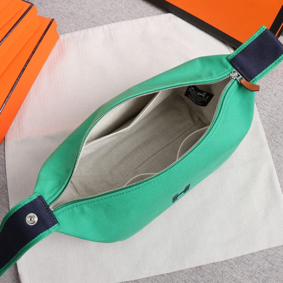 H**me5 toiletery bag