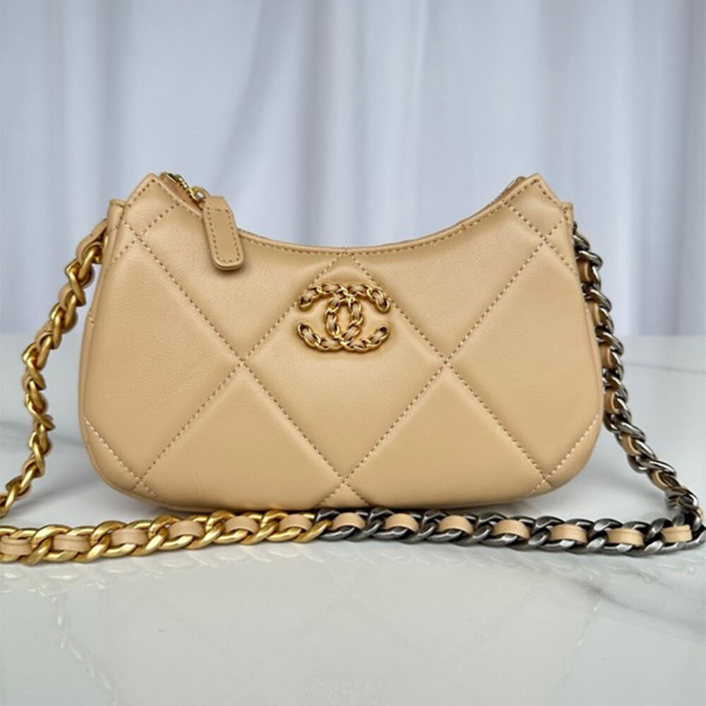 Ch**el 19 chain bag