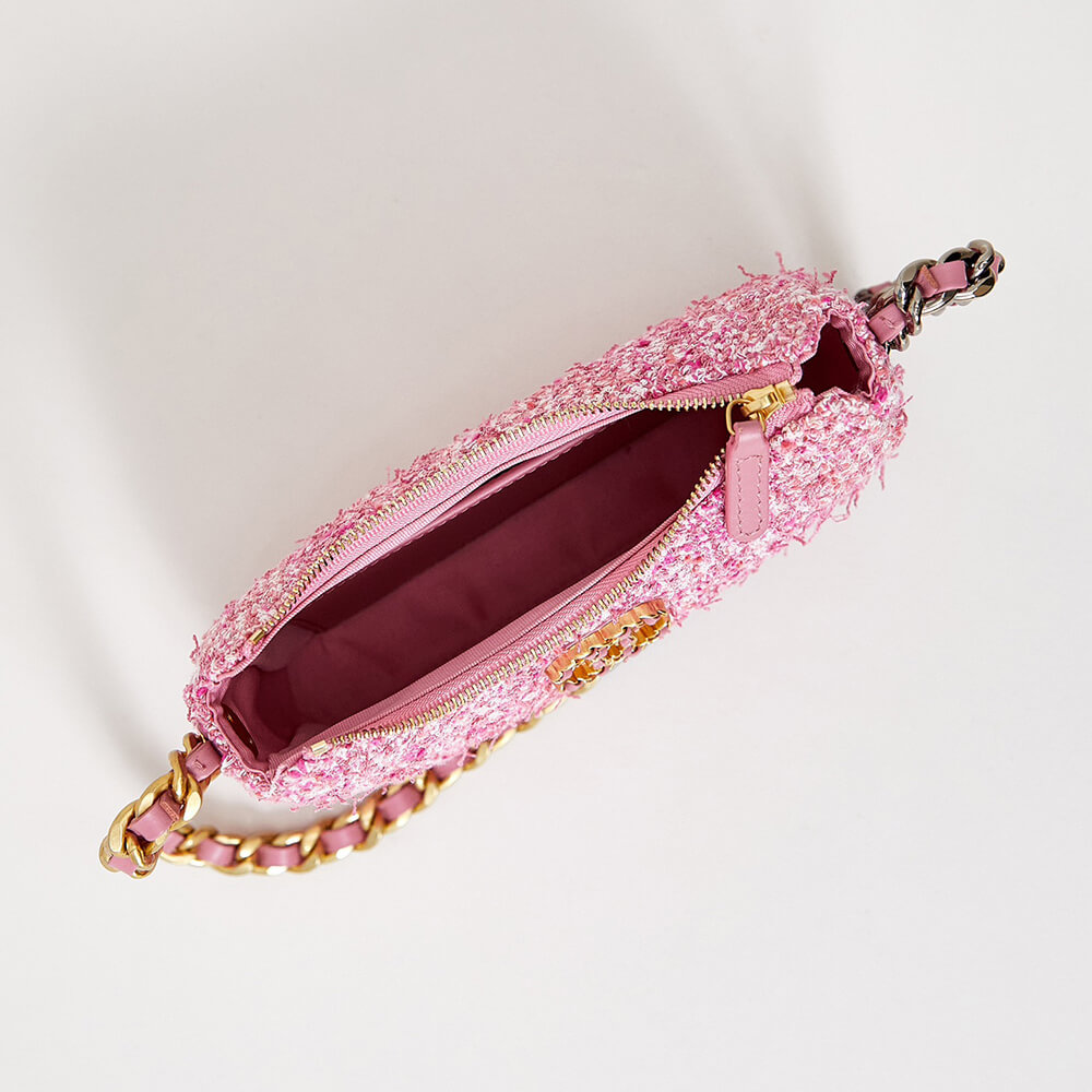 Ch**el 19 chain bag