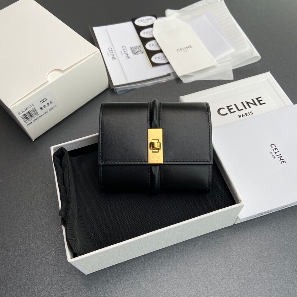 Ce1i*e 16 Small Wallet in Shiny Calf Leather