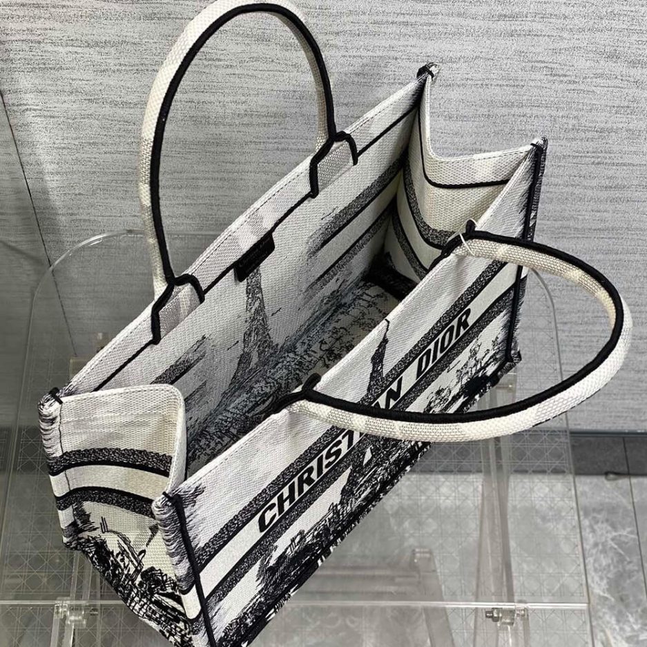 Medium D10r Book Tote