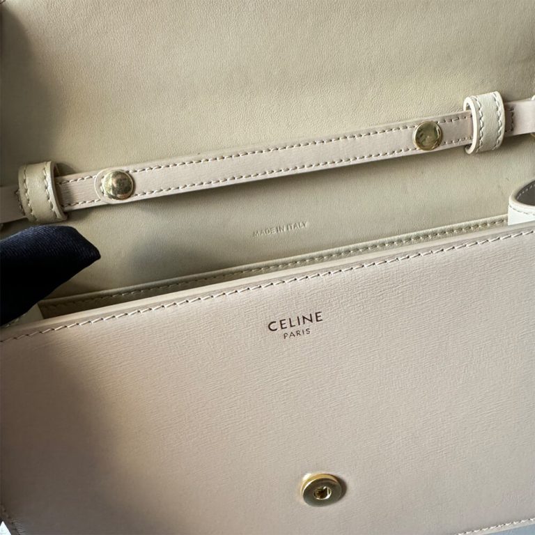 WALLET ON CHAIN MARGO in Shiny calfskin(HIGH-END GRADE)