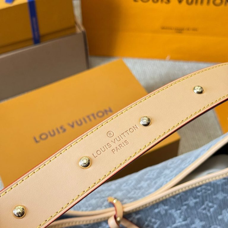LV CarryAll MM