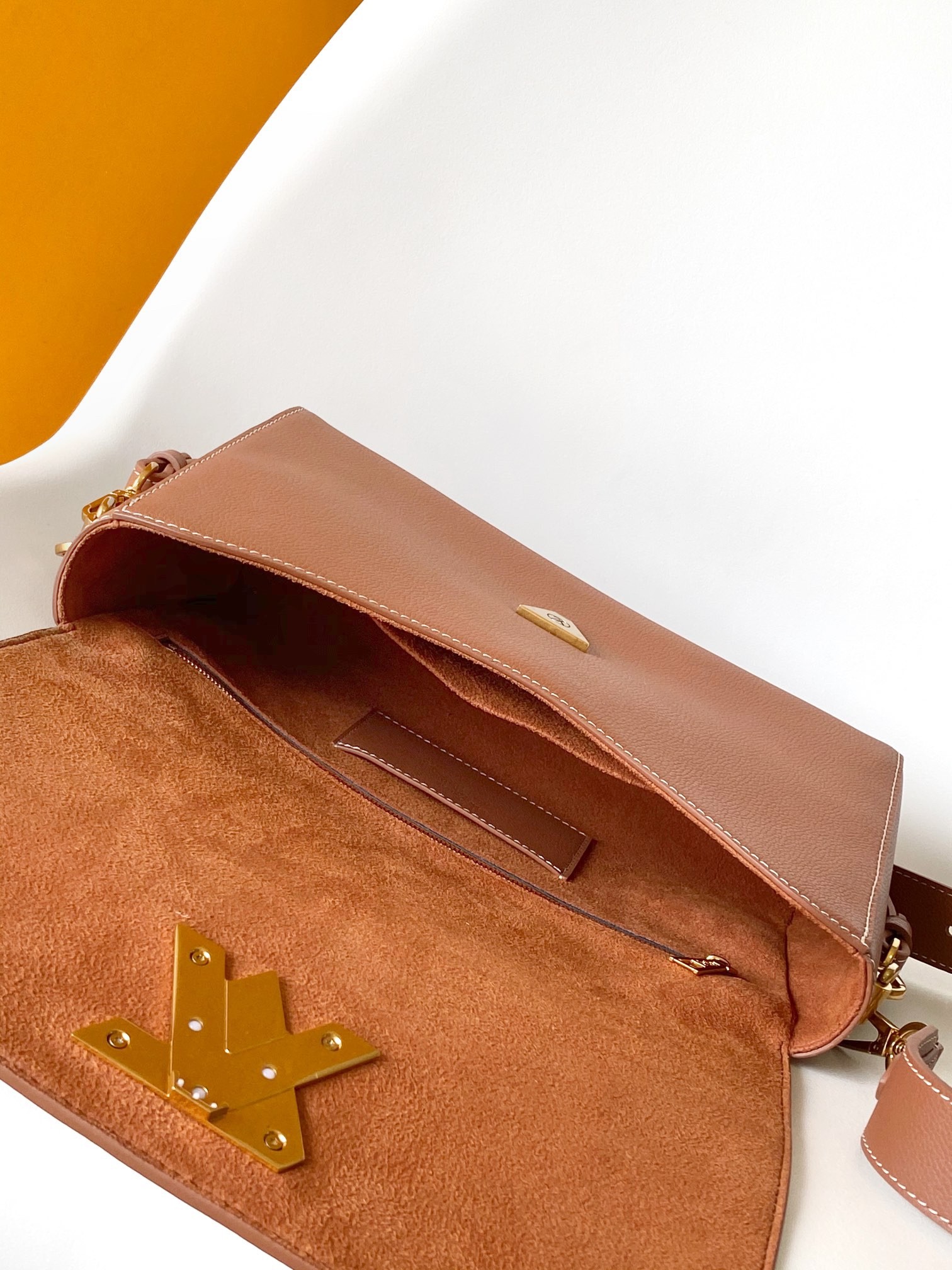 LV Soft Twist