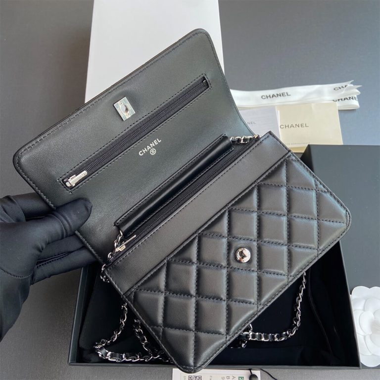 Ch**el Classic Wallet On Chain(high-end grade)
